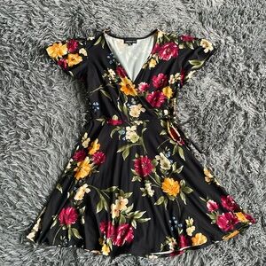 NWOT Size Medium Fortune + Ivy Floral Faux Wrap Dress